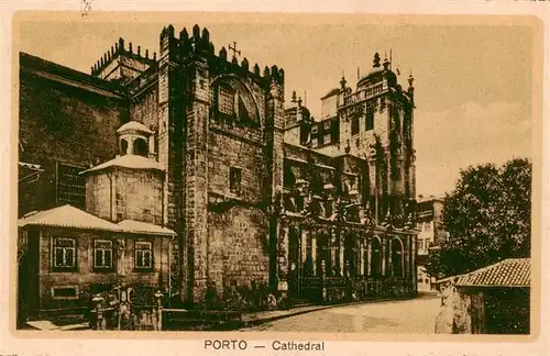 AK / Ansichtskarte 73956646 Porto__Portugal Cathedral