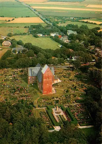 AK / Ansichtskarte 73956767 Nieblum Fliegeraufnahme mit St Johanni Kirche