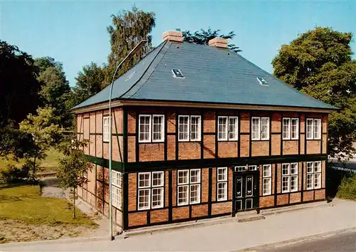 AK / Ansichtskarte 73957246 Pinneberg_Schleswig-Holstein Buergerhaus am Fahltskamp mit Samlandmuseum Fachwerkhaus