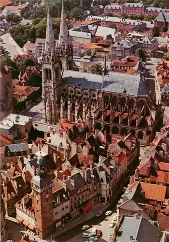 AK / Ansichtskarte  Moulins__03_Allier Le Beffroi Jaquemart aux automates celebres et la cathedrale Notre Dame Aerial view