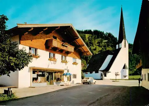 AK / Ansichtskarte 73957417 Erpfendorf_Tirol_AT Kaufhaus Salzmann mit Kirche