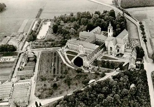 AK / Ansichtskarte 73957628 Averbode_Belgie Abbaye Porte d'entrée XIVe siècle vue aérienne