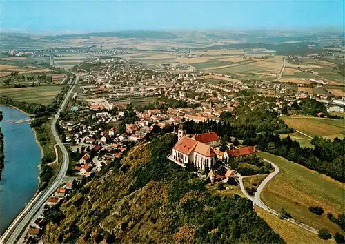 AK / Ansichtskarte 73957749 Bogenberg_Niederbayern Panorama mit Bogen und Donau