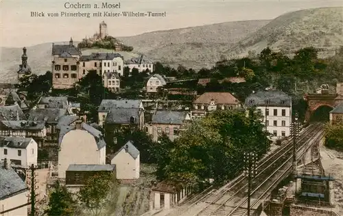 AK / Ansichtskarte  Cochem_Kochem_Mosel Blick vom Pinnerberg mit Kaiser-Wilhelm-Tunnel Eisenbahn