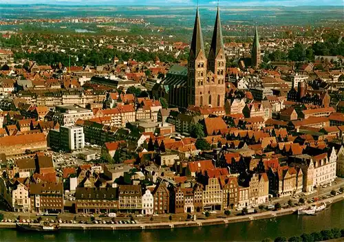 AK / Ansichtskarte  LueBECK Fliegeraufnahme mit Kirche