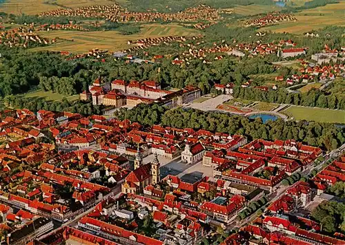 AK / Ansichtskarte 73958881 Ludwigsburg__BW Fliegeraufnahme mit Schloss