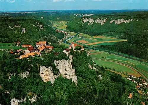 AK / Ansichtskarte 73959319 Werenwag_Schloss_Beuron_Donautal Fliegeraufnahme mit Blick auf Hausen im Tal und Donaubruch bei Beuron