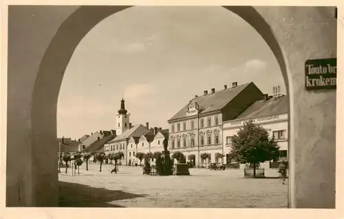 AK / Ansichtskarte 73959473 Veseli_nad_Luznici_CZ Torbogen Stadtplatz