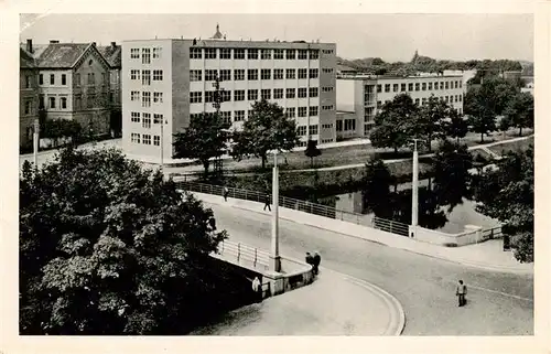 AK / Ansichtskarte 73959629 Pardubice_Pardubitz_CZ Partie im Stadtzentrum Bruecke