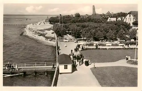 AK / Ansichtskarte  LABOE_Ostseebad mit Marine-Ehrenmal