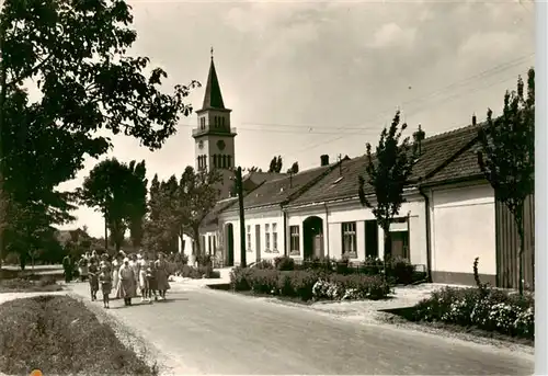 AK / Ansichtskarte 73960270 Tvrdonice_Turnitz_Breclav_Lundenburg_CZ Strassenpartie Blick zur Kirche