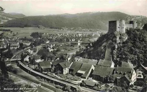 AK / Ansichtskarte  Balsthal_SO Panorama mit Alt Falkenstein