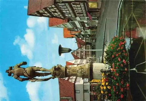 AK / Ansichtskarte 73961532 Leonberg__Wuerttemberg Marktplatz Brunnenfigur Fachwerkhaeuser Altstadt