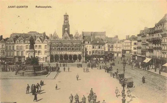 AK / Ansichtskarte  Saint-Quentin_02_Aisne Rathausplatz Denkmal