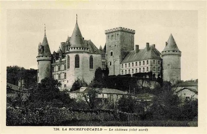 AK / Ansichtskarte  La_Rochefoucauld_16_Charente Château Schloss