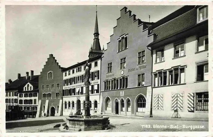AK / Ansichtskarte  Bienne_Biel Burggasse Brunnen Hotel Giebelhaeuser