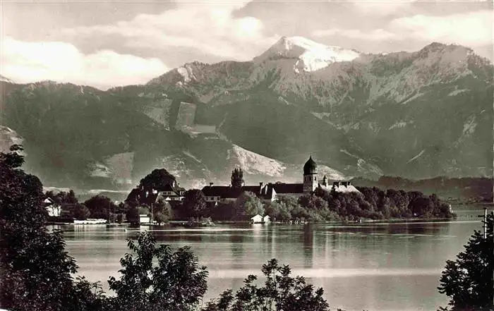 AK / Ansichtskarte 73963809 Fraueninsel_Chiemsee Panorama Blick gegen Hochgern Chiemgauer Alpen