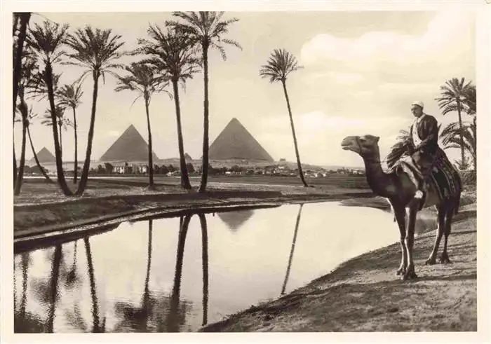 AK / Ansichtskarte 73963979 Giza_Gizeh_Egypt Pyramiden Kamelreiter