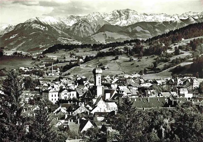 AK / Ansichtskarte  Immenstadt_Allgaeu Gesamtansicht mit Blick zur Daumengruppe