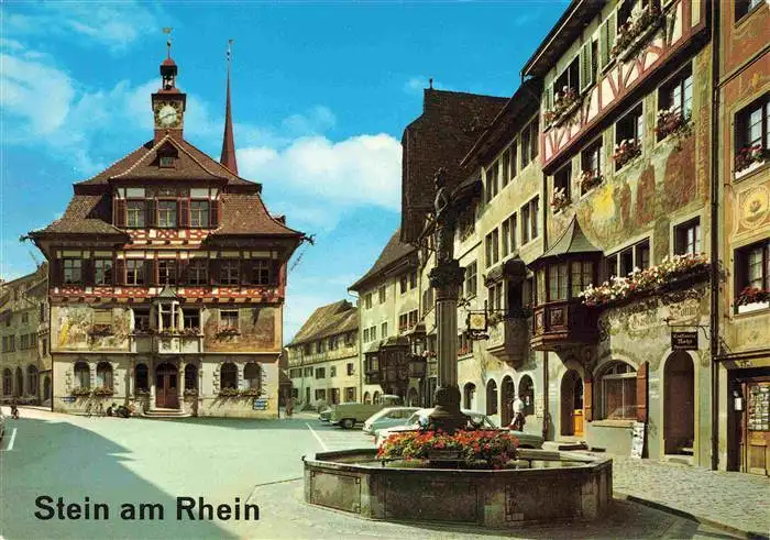 AK / Ansichtskarte  Stein_am_Rhein_SH Rathausplatz und Rathaus Altstadt Brunnen