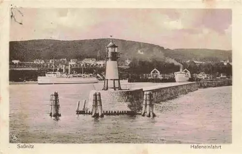 AK / Ansichtskarte  Sassnitz_Ostseebad_Ruegen Hafeneinfahrt Leuchtturm