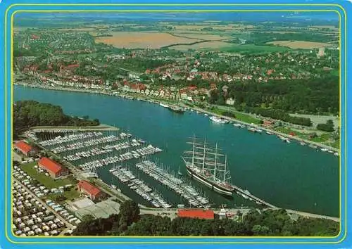 AK / Ansichtskarte  Travemuende_Ostseebad Yachthafen mit der Passat Segelschiff