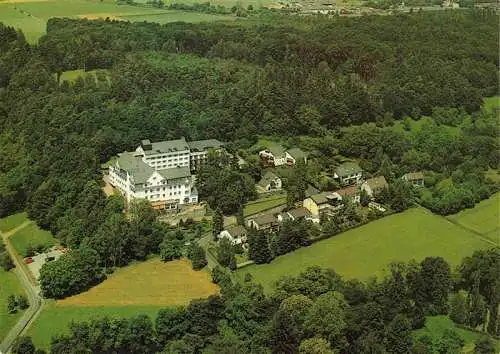 AK / Ansichtskarte 73964914 Bad_Salzhausen_Nidda Hessisches Staatsbad Teilansicht mit Neurolog Klinik Fliegeraufnahme