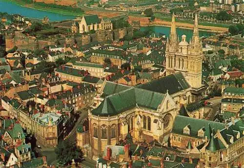AK / Ansichtskarte  Angers_49 Vue aerienne La cathedrale Saint Maurice Le Chateau et sa chapelle