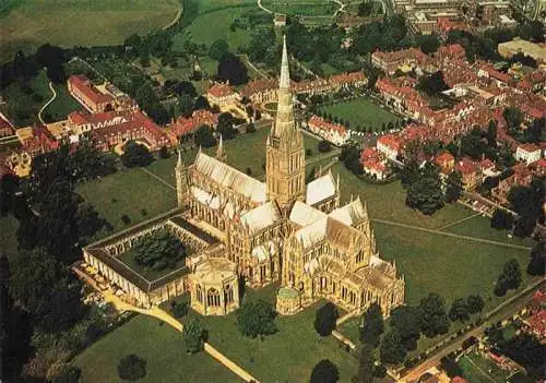 AK / Ansichtskarte 73966087 Wiltshire_UK Salisbury Cathedral Fliegeraufnahme