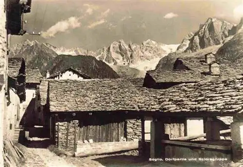 AK / Ansichtskarte  Soglio_GR Dorfpartie und Scolaragruppe