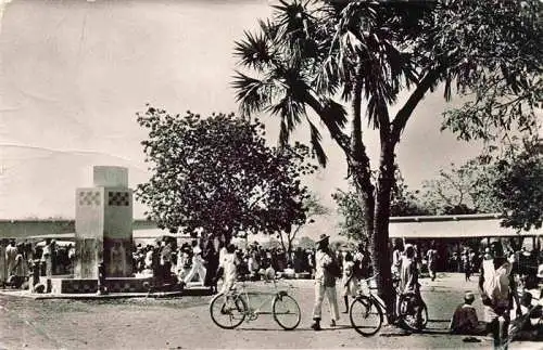 AK / Ansichtskarte  Niamey_Niger Les abords du marché