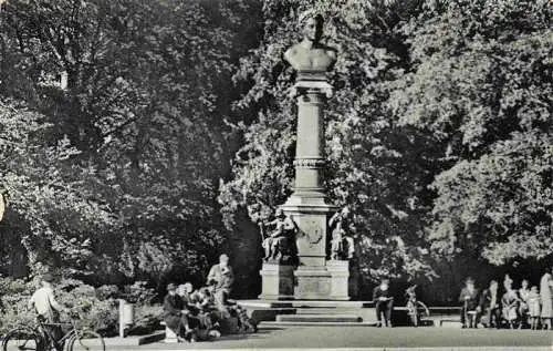 AK / Ansichtskarte  Rendsburg Denkmal Uwe Jens Lornsen Wegbereiter schleswig-holsteinischer Freiheit