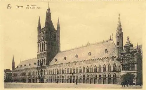 AK / Ansichtskarte  Ypres_Ypern_Ieper_Belgie Les Halles