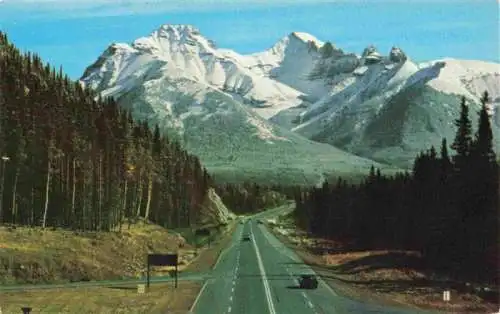 AK / Ansichtskarte 73967493 Banff__Alberta_Canada Trans Canada Highway Canadien Rockies