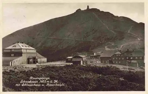 AK / Ansichtskarte 73967517 Brueckenberg_Krummhuebel_Riesengebirge_PL Schneekoppe mit Schlesierhaus und Riesenbaude