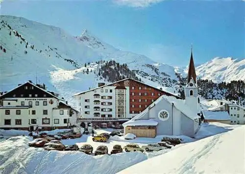 AK / Ansichtskarte 73967648 Obergurgl_Soelden_oetztal_Tirol Ortsansicht mit Kirche Winterlandschaft oetztaler Alpen