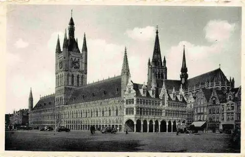 AK / Ansichtskarte  Ypres_Ypern_Ieper_Belgie Les Halles