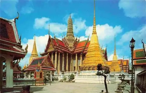 AK / Ansichtskarte  Bangkok_Thailand Inside the grounds of Wat Phra Keo