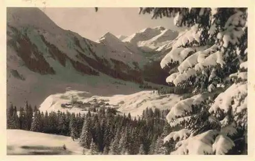 AK / Ansichtskarte 73969677 Berwang_Tirol_AT Panorama Blick von der Hochalm gegen Berwang und Lechtaler Alpen Winterlandschaft