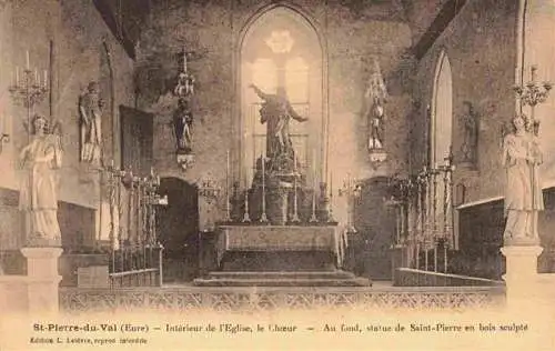 AK / Ansichtskarte  St-Pierre-du-Val_27_Eure Interieur de l'Eglise le Choeur Au fond statue de Saint Pierre en bois sculpte