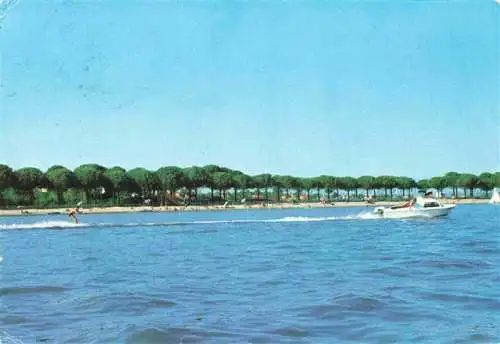 AK / Ansichtskarte 73970396 Aquileia_Aquileja_IT Belvedere Pineta Camping Wasserskilaufen