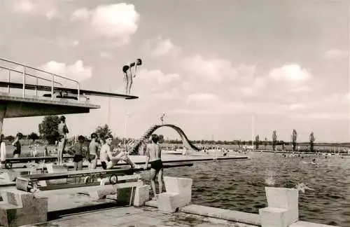 AK / Ansichtskarte  Winsen_Luhe Schwimmbad Freibad Sprungbrett