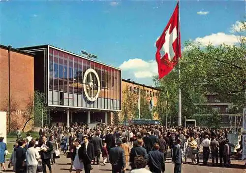 AK / Ansichtskarte  BASEL_BS Schweizer Mustermesse Basel Vorplatz zu den Hallen