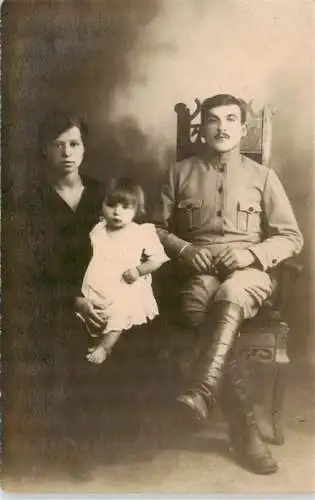 AK / Ansichtskarte  Novgorod_Nowgorod_RU Familienfoto