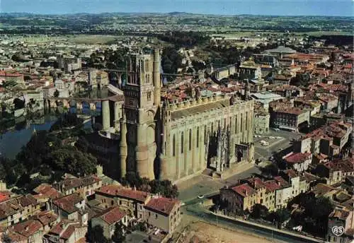 AK / Ansichtskarte  Albi_81_Tarn Ville d'Art Centre de Tourisme Vue aerienne