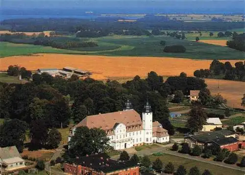 AK / Ansichtskarte  Goehren-Lebbin Schloss Hotel Fliegeraufnahme