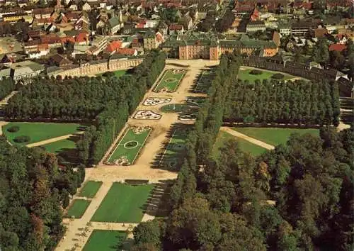 AK / Ansichtskarte 73972143 Schwetzingen_BW Schloss mit Schlossgarten Fliegeraufnahme