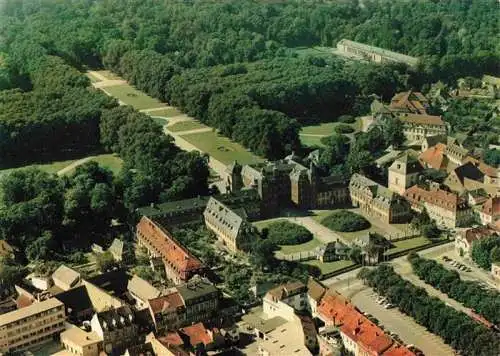 AK / Ansichtskarte 73972238 Schwetzingen_BW Schloss mit Schlossgarten Fliegeraufnahme