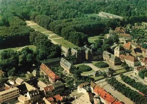 AK / Ansichtskarte  Schwetzingen_BW Schloss mit Schlossgarten Fliegeraufnahme