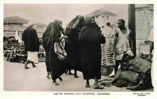 AK / Ansichtskarte  Zanzibar_Sansibar_Tanzania Native women out shopping